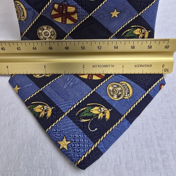 Tommy Hilfiger Fishing Themed Tie Blue Gold And Red Imported Silk Mens - Picture 6 of 7